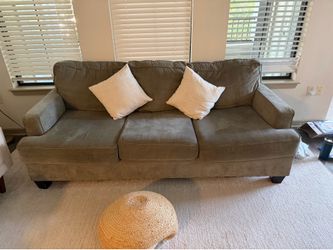 [pickup asap] Cozy 3 seater Lounge Couch