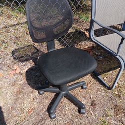 NICE ADJUSTABLE MESH BACK OFFICE CHAIR 