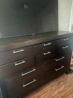 WOODEN DRESSER MOVING ASAP NEED IT GONE TODAY