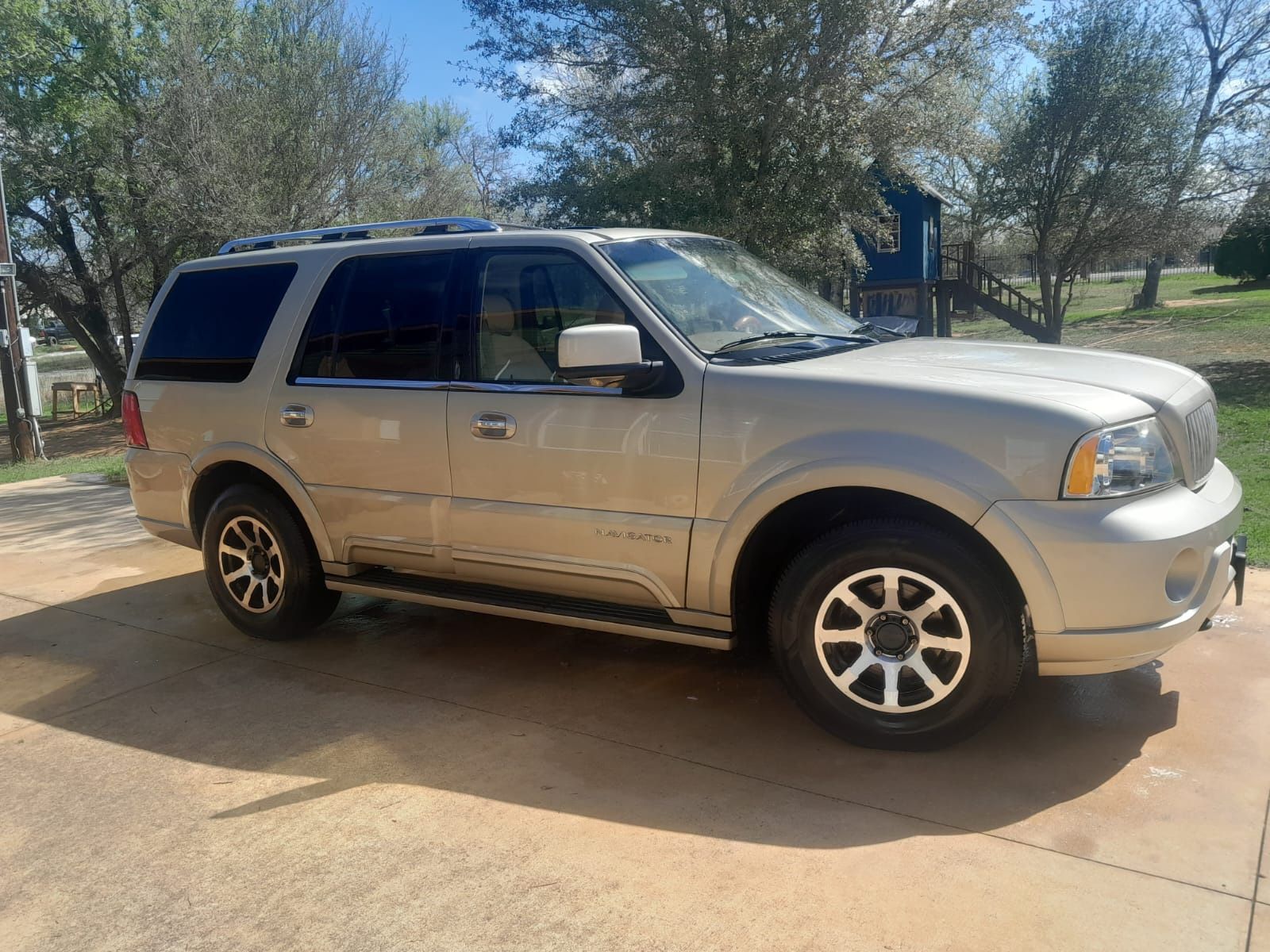 2004 Lincoln Navigator