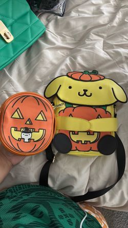 Pompompurin Halloween cross bag