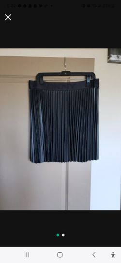DKNY Pleated Faux Leather Skirt