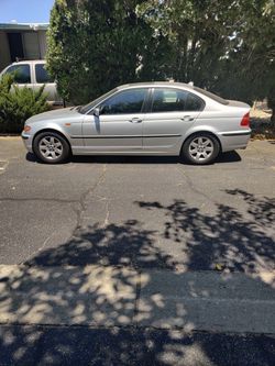 2005 BMW 325i