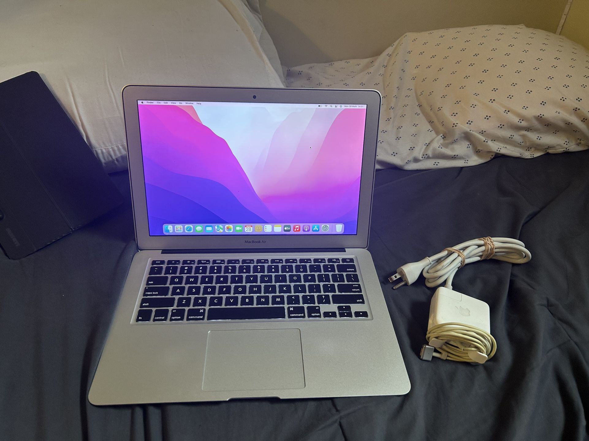 MacBook Air (13-inch,Early 2015) Model- 120GB