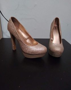 Gold Glitter Pumps Size 9.5