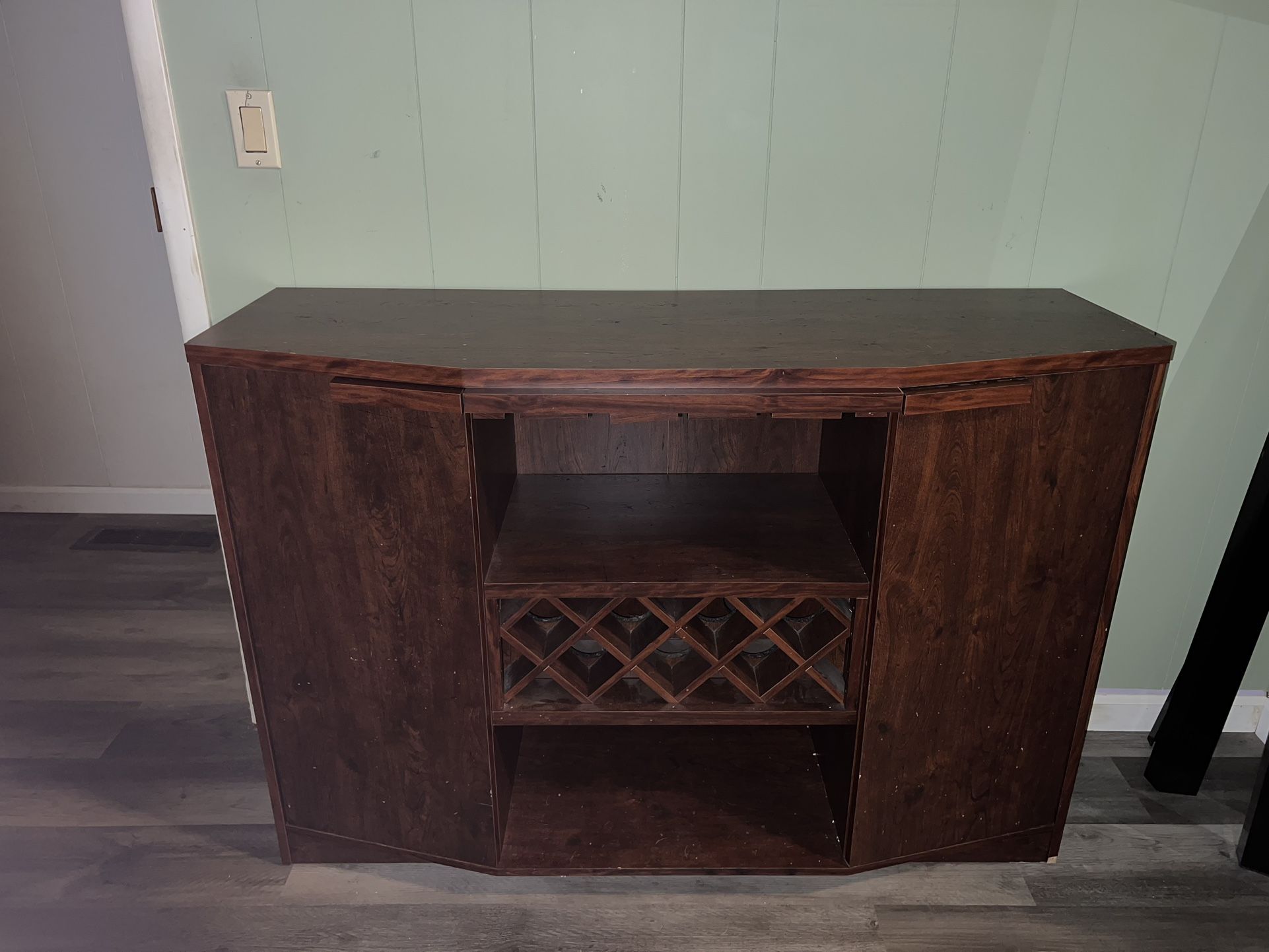 Liquor/wine Cabinet