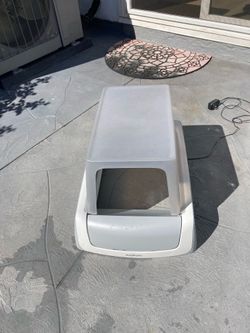 Petsafe litter box and 5 litter refills