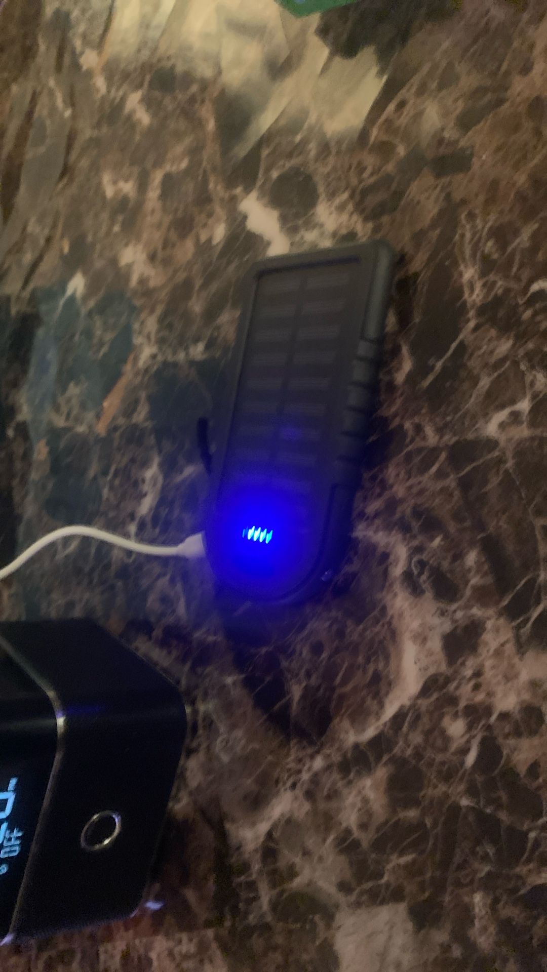 Solar Charger Portable (androids,iphone 4,IPad,Smartphone )