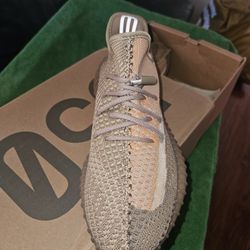 YEEZY BOOST 350 