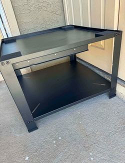 Heavy Duty Metal Laundry Pedestal