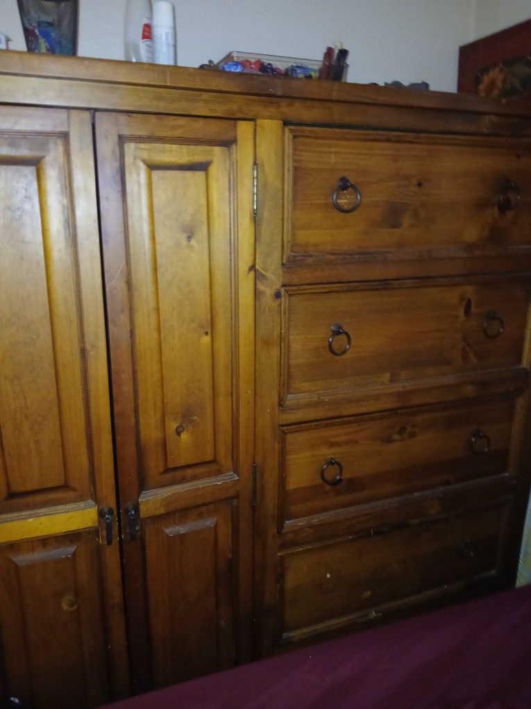 Solid oak dresser