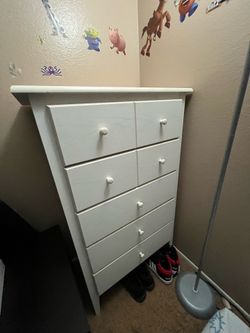 White 5-Drawer Dresser