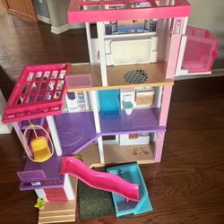 Barbie Dream House and accessories 