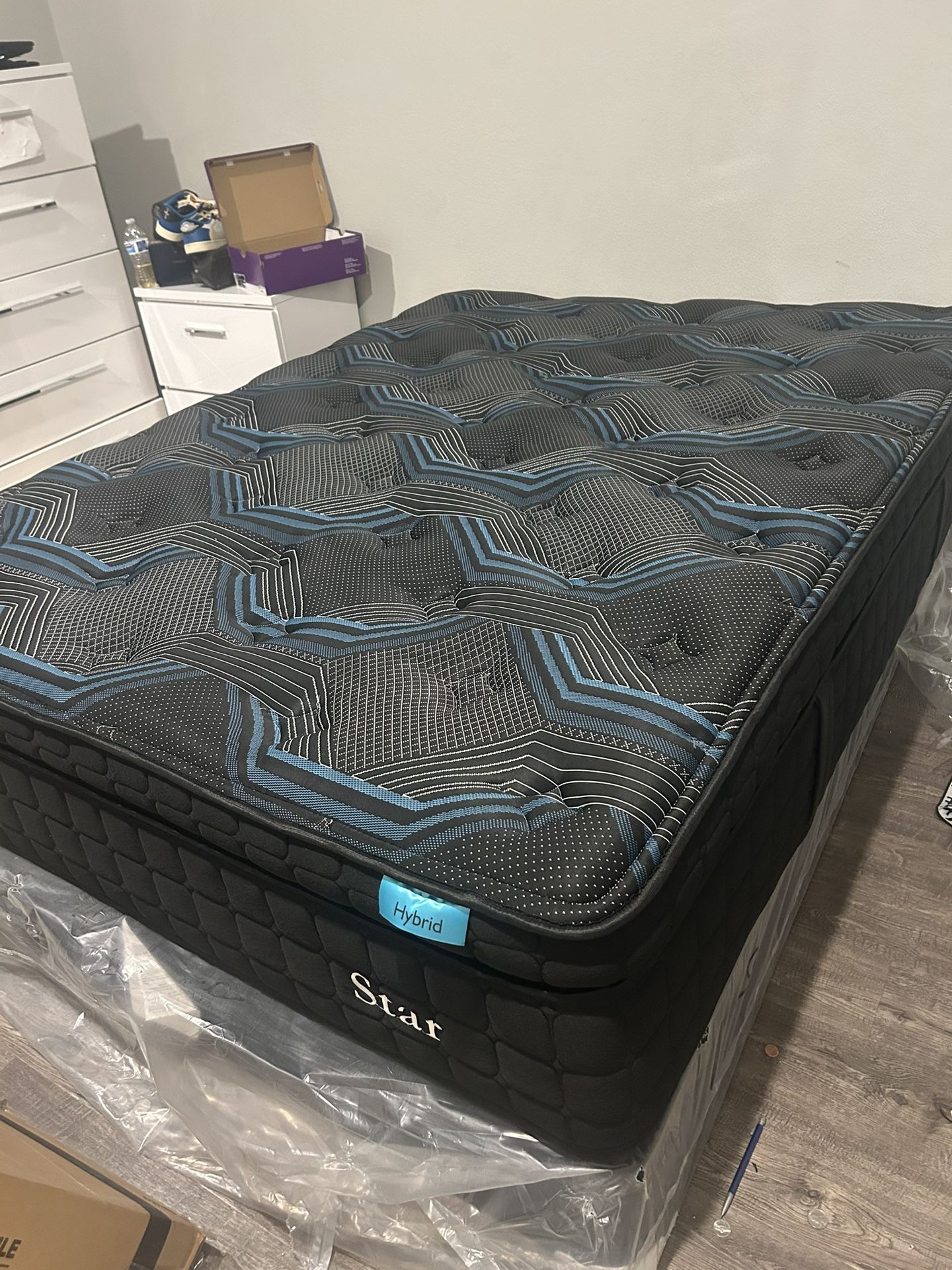 Brand New Super Plush Memoryphom Firm Star Kingdom Queen Mattress