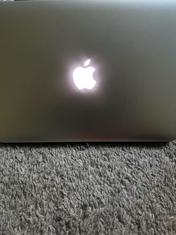 Apple MacBook