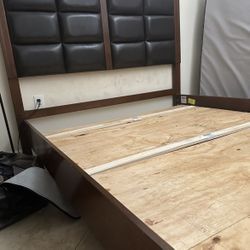 Bed - Queen