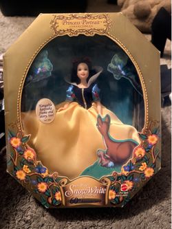 Snow White 60th collectible doll