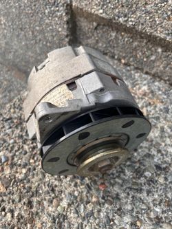USA MADE Alternator - Napa Delco Remy -. Pulled from Chevy Small Block - TESTED, works great