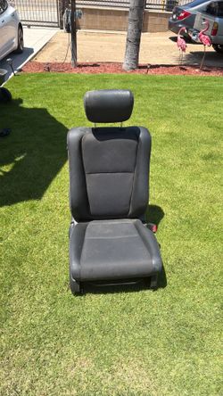 2005 honda element passenger’s seat