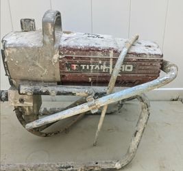 Titan 410 Impact airless electric commercial 0.47 GPM paint sprayer 3/4 HP motor