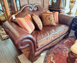 AICO By Michael Amini TUSCANO Loveseat