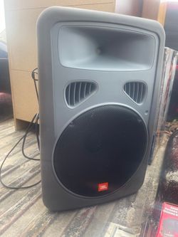 JBL EON15P-1 speaker