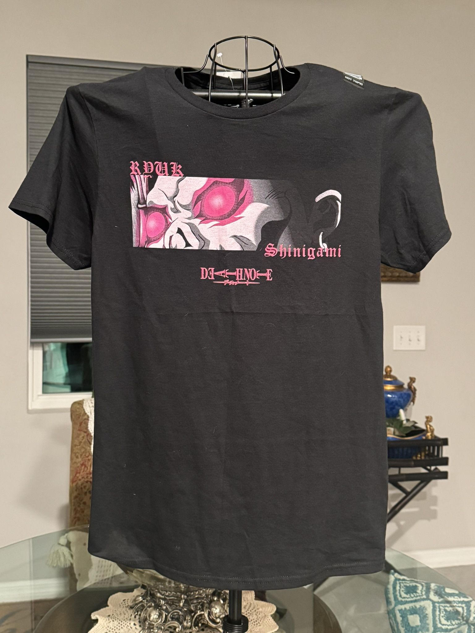 Hot Topic Death note ryuk eyes shirt. New with Tags. Size Medium