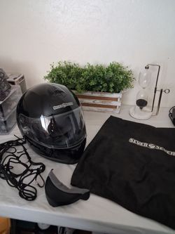 Seven Zero Seven Motorcycle Helmet Xl with accessories