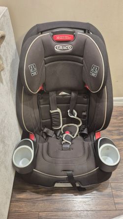 Carseat Graco with seat protaction