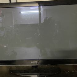Samsung 50” Plasma TV (Working with no issues)