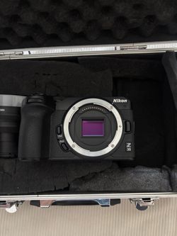 Nikon Z30 Mirrorless Camera Body kit