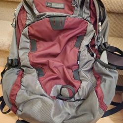 Like New REI Backpack With Laptop and Hydration Compartments