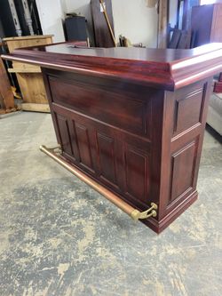 Incredible Home Bar & 2 Bar Chairs