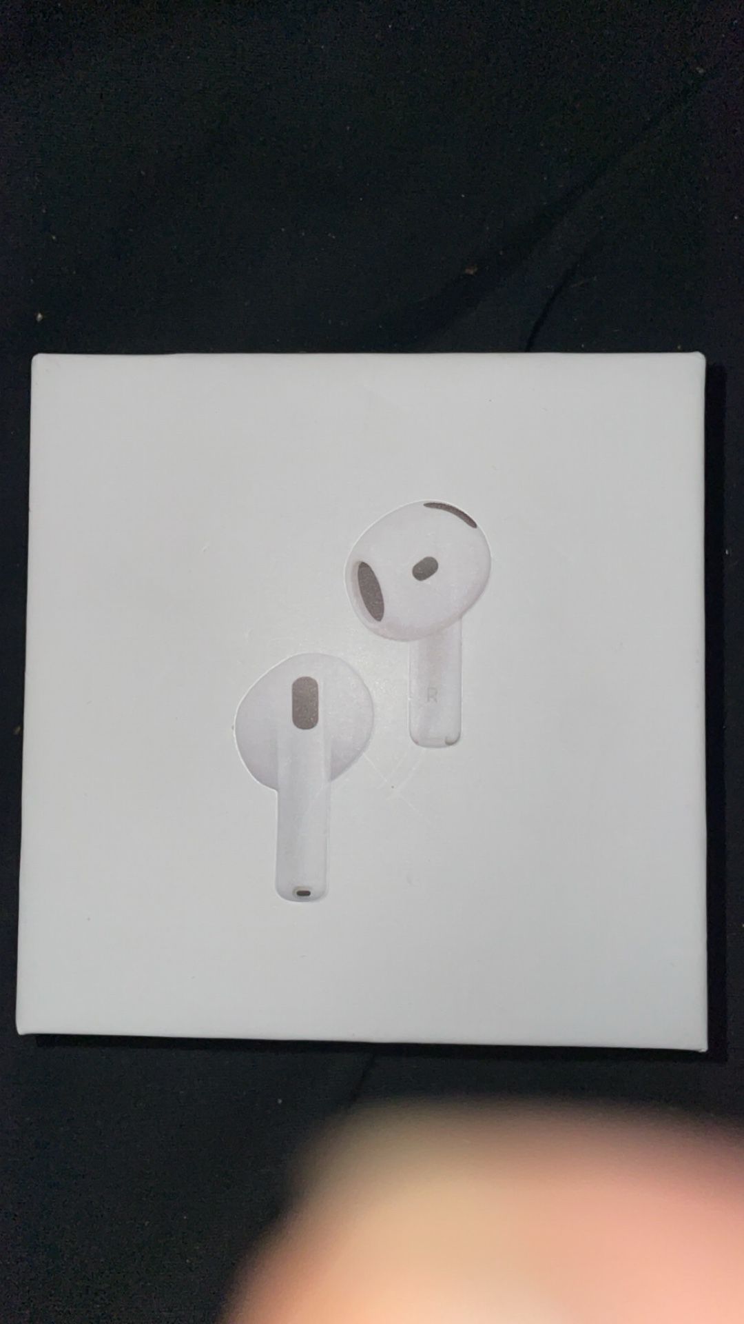 AirPods 4