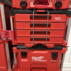 Milwaukee Pack Out Set 