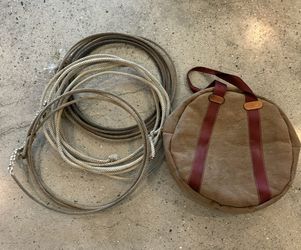 lasso ropes and custom bag.