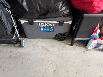 Big cooler on wheels