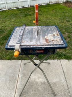 Ryobi 7” wet tiles cutter with stand
