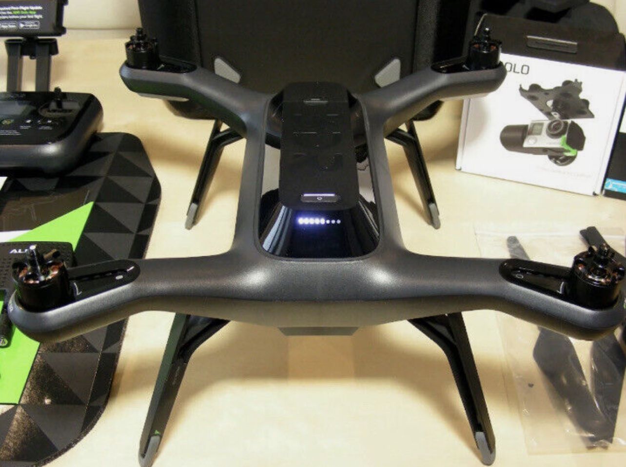 3DR Solo Smart Drone w Gimbal and extra batteries Carrying Bag