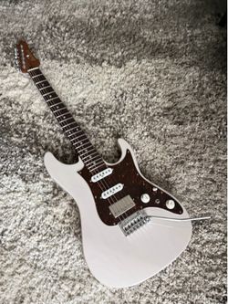 Ibanez Prestige AZ2204N – Antique White Blonde | Made in Japan