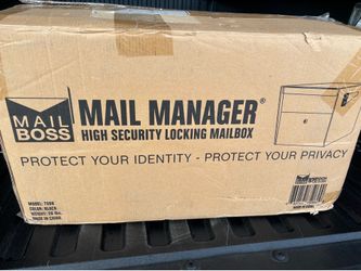 Brand New Mail Boss Large Locking Mailbox with 3 Keys