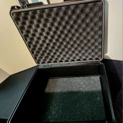 Small Pelican Case. Crushproof, Waterproof, Vacuum Seal Adjustable