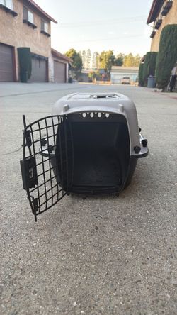 Pet kennel/ cage