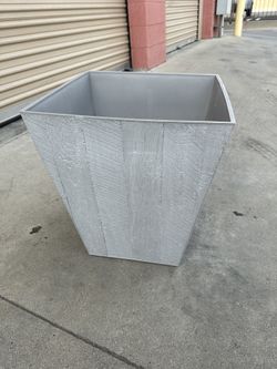 V- Raisin Wood looks Plastic Planter 18 Inch High