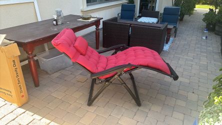 Zero gravity chair