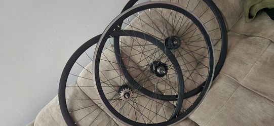 6ku wheelset 2 (rear wheels) 1 front wheel