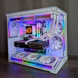 RTX 5070 // Ryzen 7 9800X3D // 32GB DDR5 // 2TB Gen4 NVMe // WiFi 7