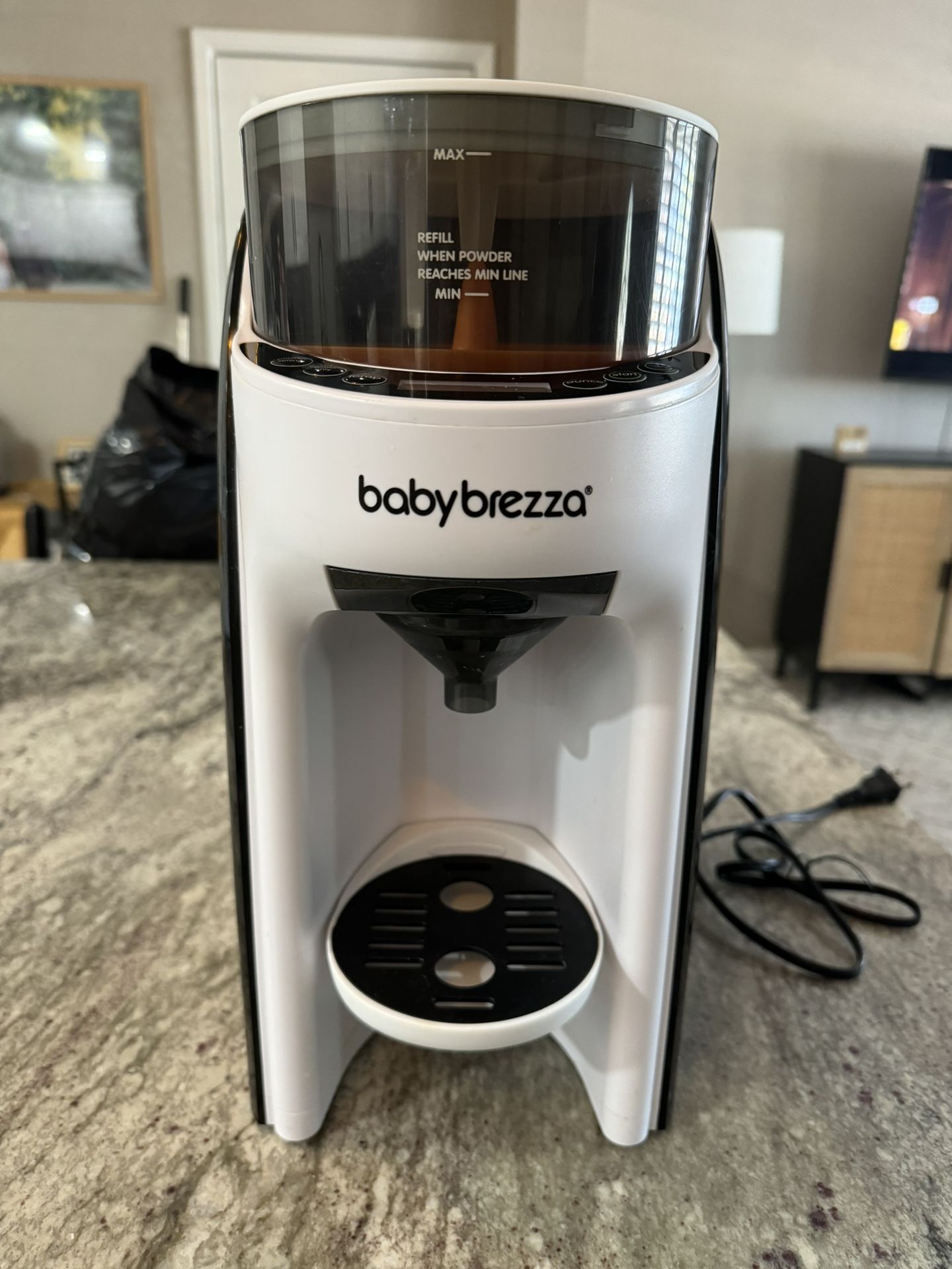 Baby Brezza Formula Pro - White Advanced Baby Formula Dispenser