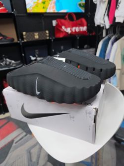 Nike slides mind