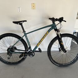 2018 Specialized Rockhopper Mountain Bike